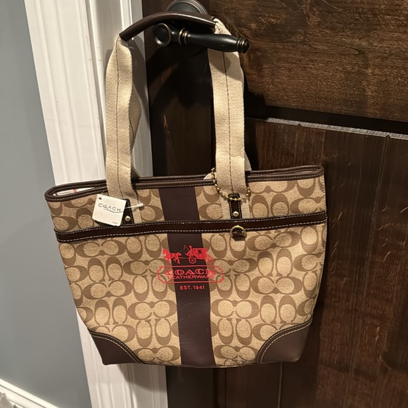 New with tag Coach tote bag signature c - Picture 2 of 7
